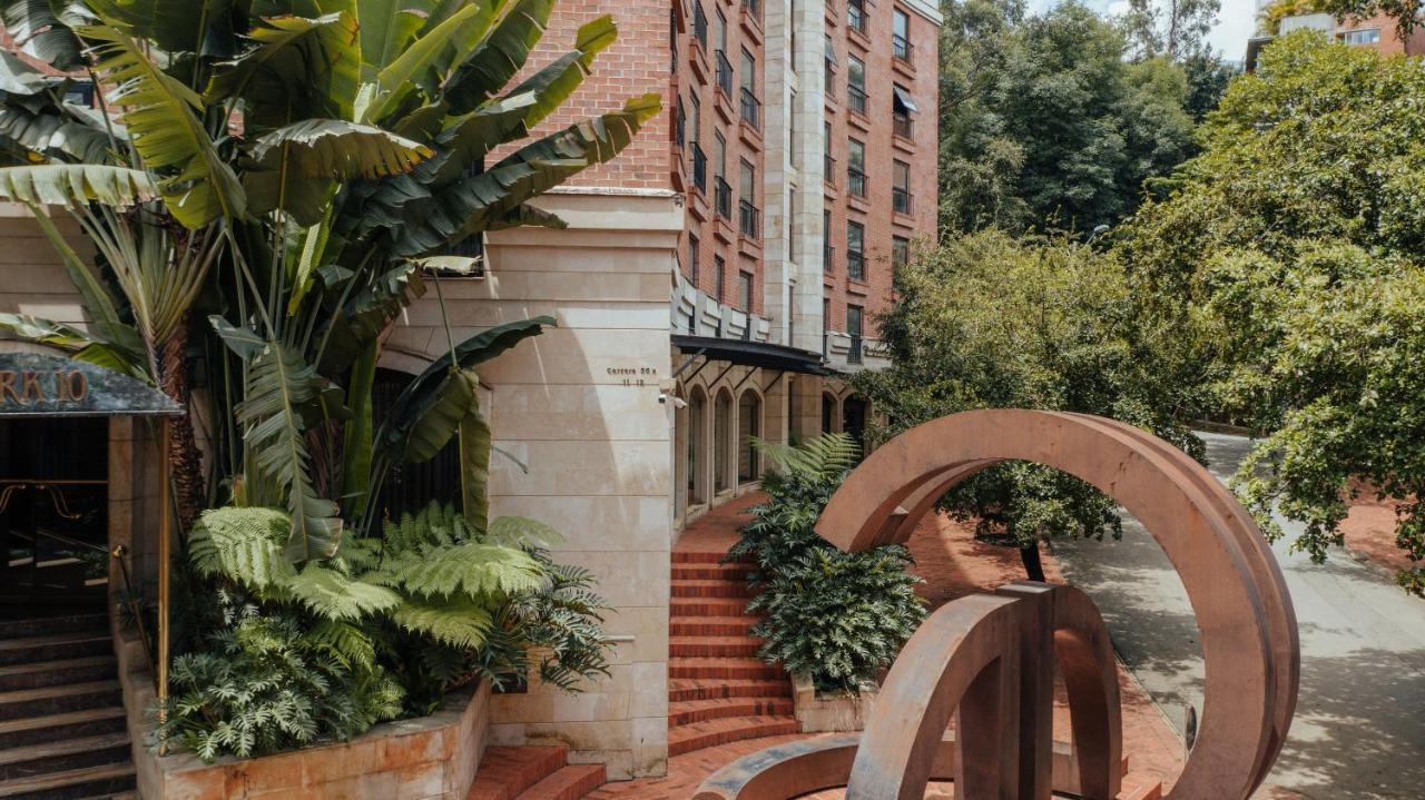 Hotel Park10 Medellín Kültér fotó The entrance to the hotel