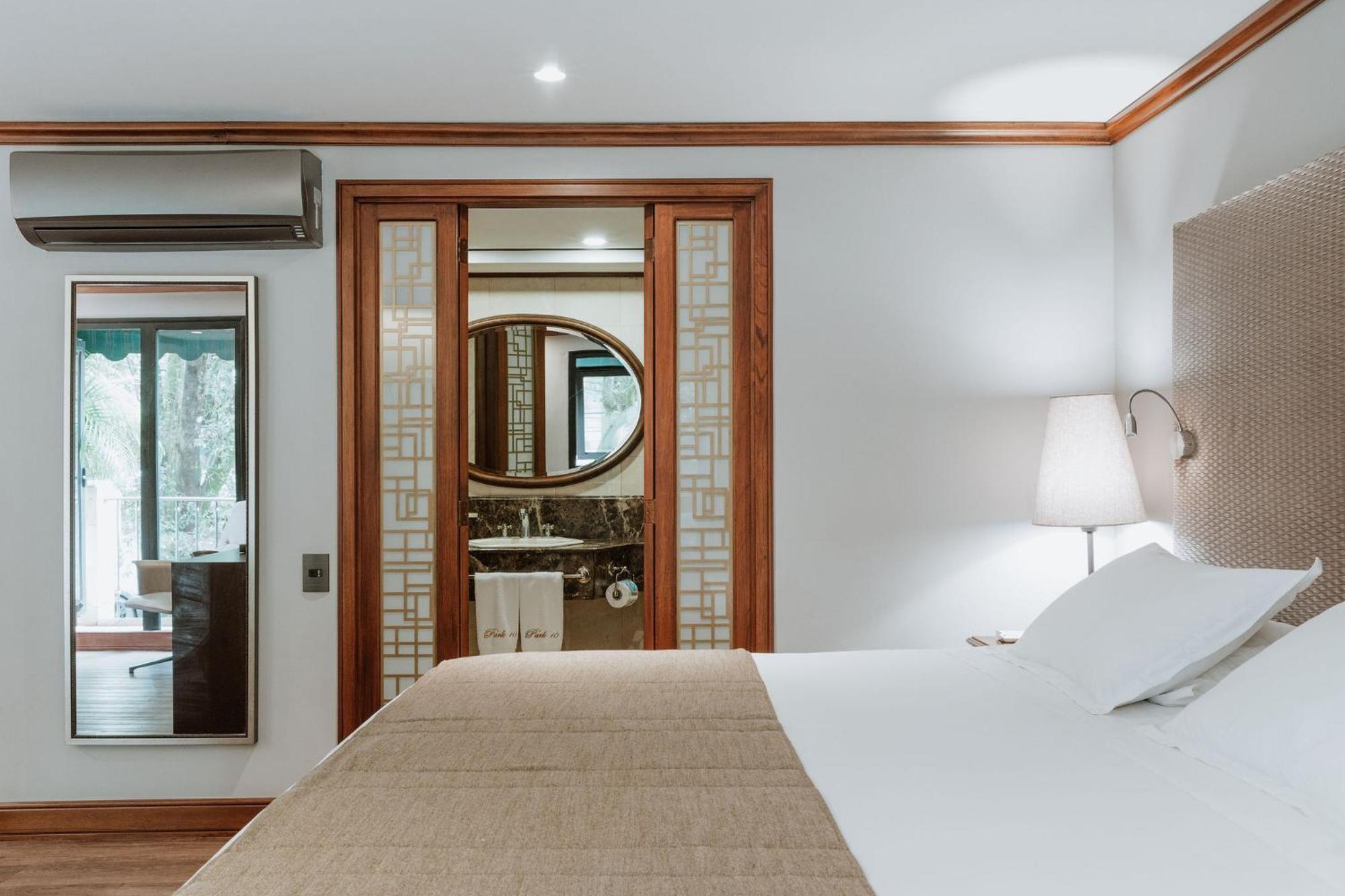 Hotel Park10 Medellín Kültér fotó A room at the hotel