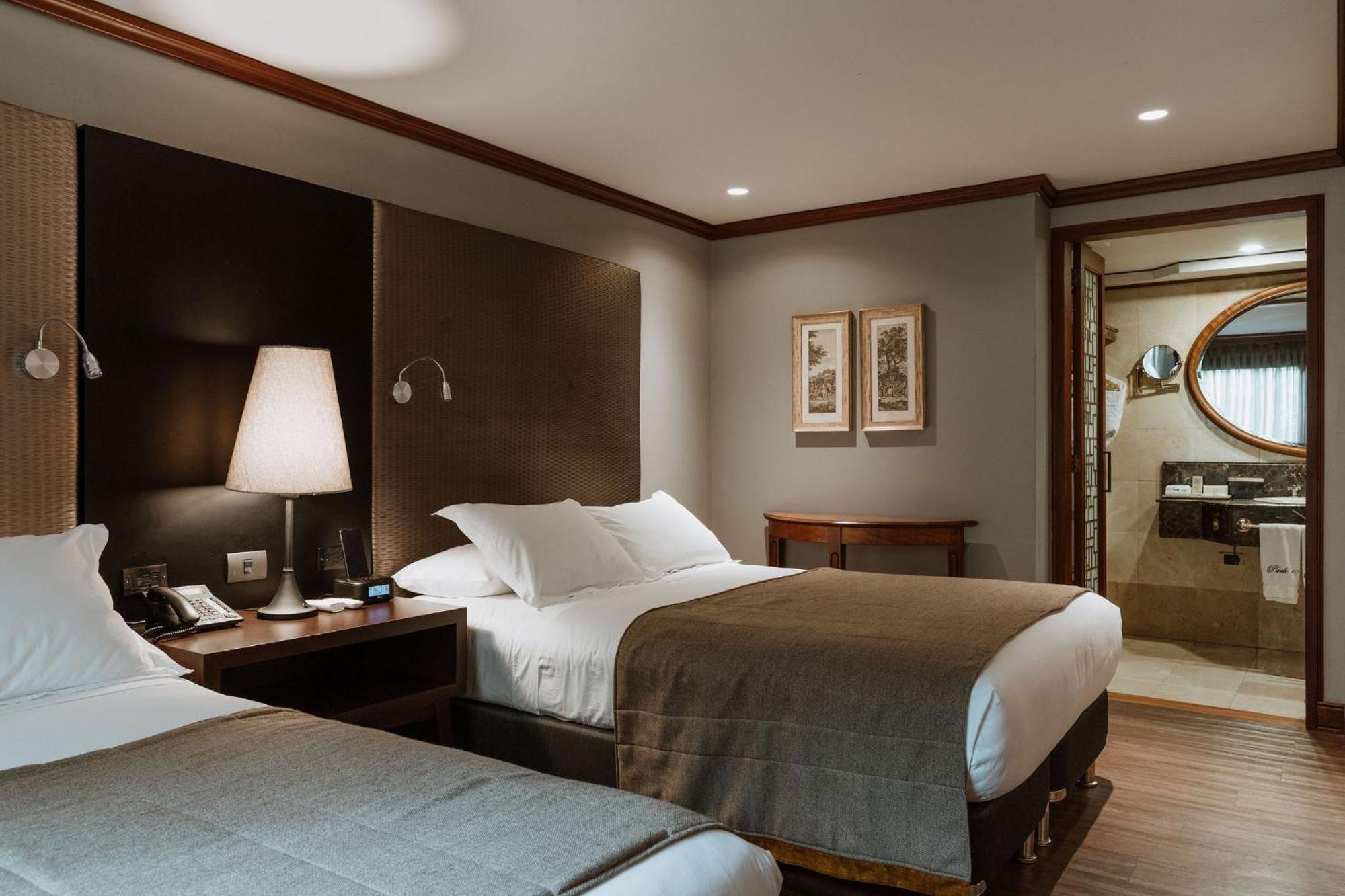 Hotel Park10 Medellín Kültér fotó Deluxe Room